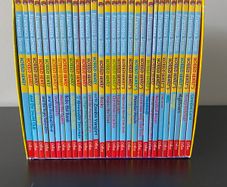 Horrid Henry's Loathsome Library Collection 30 books Francesa Simon