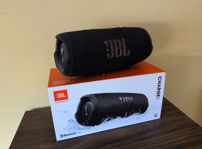 JBL Charge 5 Bluetooth Speaker