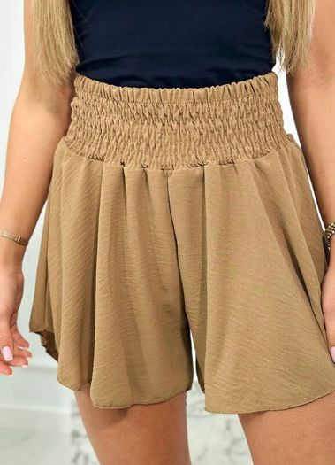 Viscose shorts in olive color