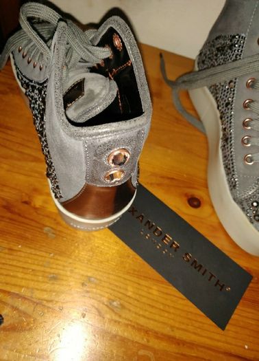 girls shoes