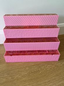 L.O.L. Surprise dolls! Pop-Up Store 3-in-1 Pink Display Case Doll Stand House Playset