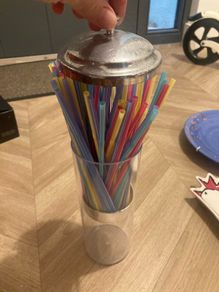 Straw Dispenser