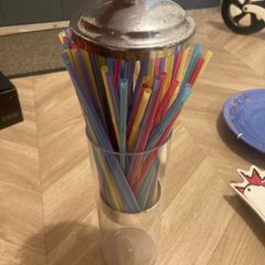 Straw Dispenser