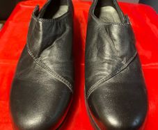 Ladies Shoes , Black Leather Shoes, Size 6
