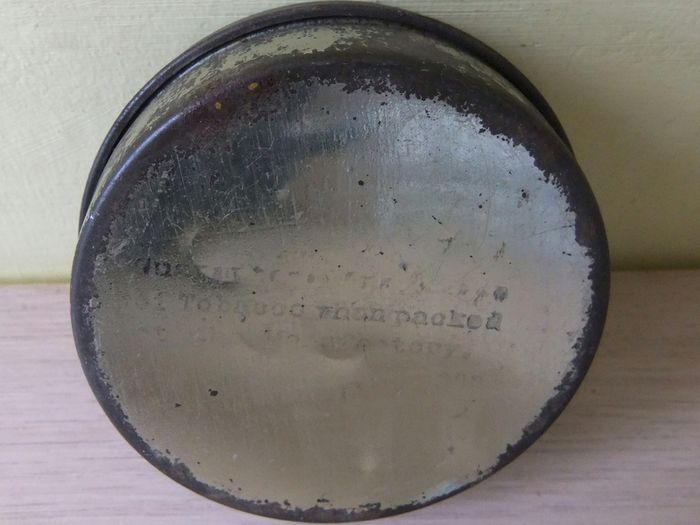 Lloyds Bondman Tin