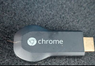 Google Chromecast 1st Gen No cables or plug
