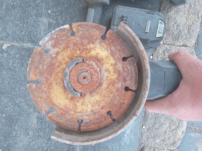FAW 40Q Cordless Angle Grinder
