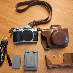 Olympus E-M10 II camera
