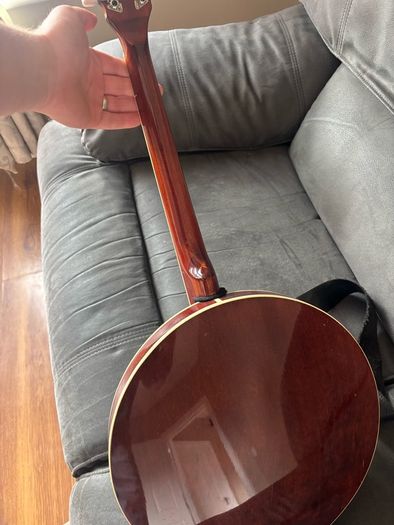 Tenor Banjo with plug in