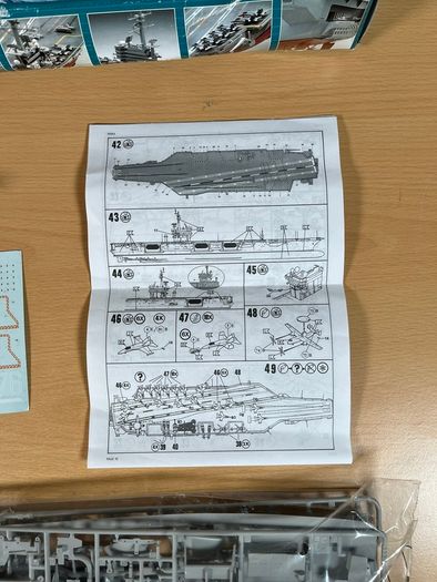 Revell 05003 1:720 USS Ronald Reagan Aircraft Carrier Model