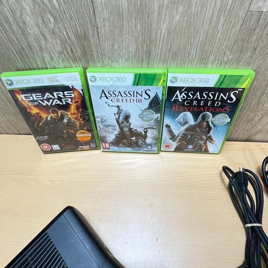 Xbox 360S 4GB Console Bundle + Controller + HDMI +Power+ 3 Games