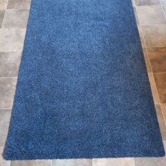 Small rubber backed non slip Rug 10 euro