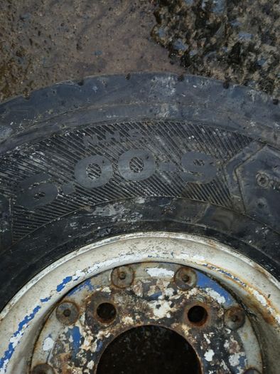 tyres five stud 6.00.9