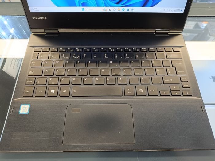 2in1 Toshiba Portege X20W intel i5 8th Gen 8GB RAM 256GB SSD Windows 11 Pro 12" (Touch Screen Notebook).