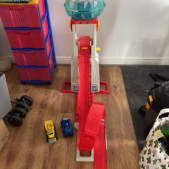Paw Patrol Tower with 2 cars