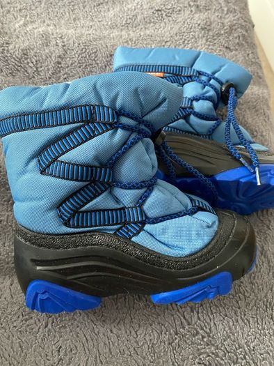 Boys shoes size 22(uk5)-27(uk8.5)