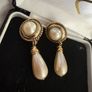 vintage clip on earrings Image 3
