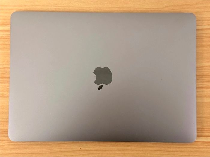 Apple MacBook Pro 13' 2019 i5 16GB RAM 512GB SSD A1989 Space Grey + Charger