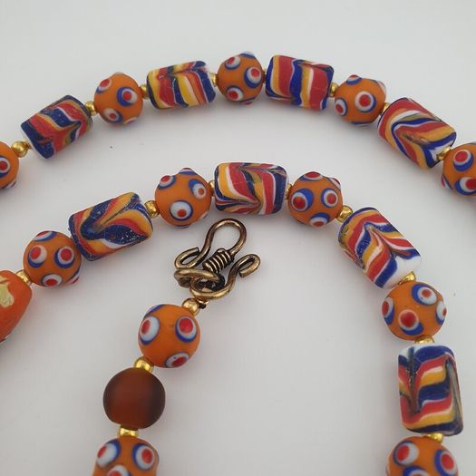 Vintage Venetian Style Skunk Eyes & Feather Desgin Glass Beads Necklace
