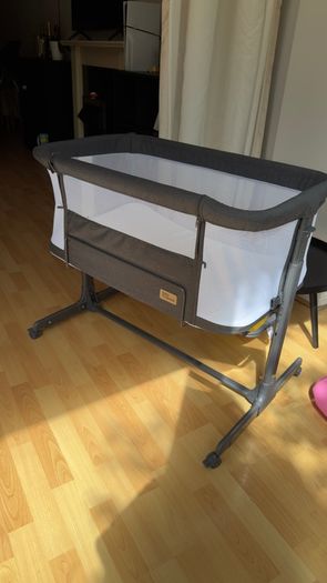 baby cot