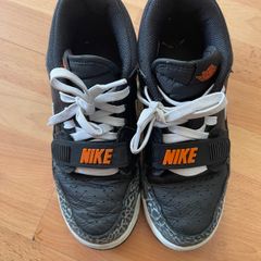 Boy shoe