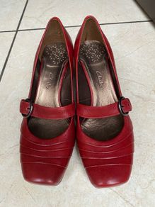 NEW Clarks Leather Shoes, Size 7