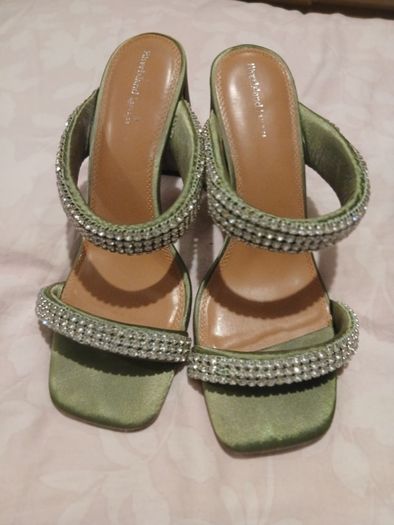 Ladies shoes
