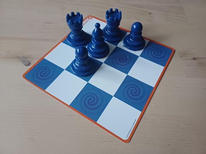 Solitaire Chess Solo Puzzle Strategy Board Game