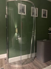 800 shower door quadrant