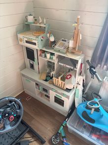 Play Kitchen
