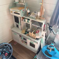 Play Kitchen