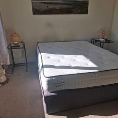 Divan Base, pocket sprung King Mattress like new