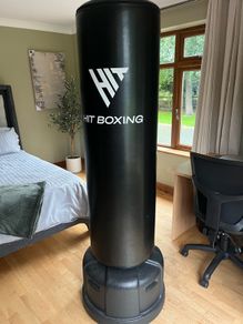 Free standing punch bag