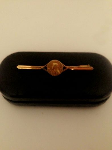 Gold plated brooch