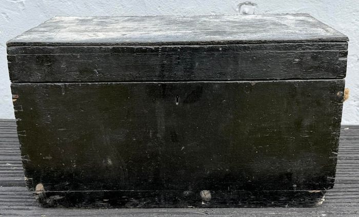small vintage wooden tool chest ( 2 )