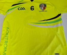 Antrim GAA (No.6) O'Neills Gaelic Football/Hurling Jersey (Adult Medium) FREE POST