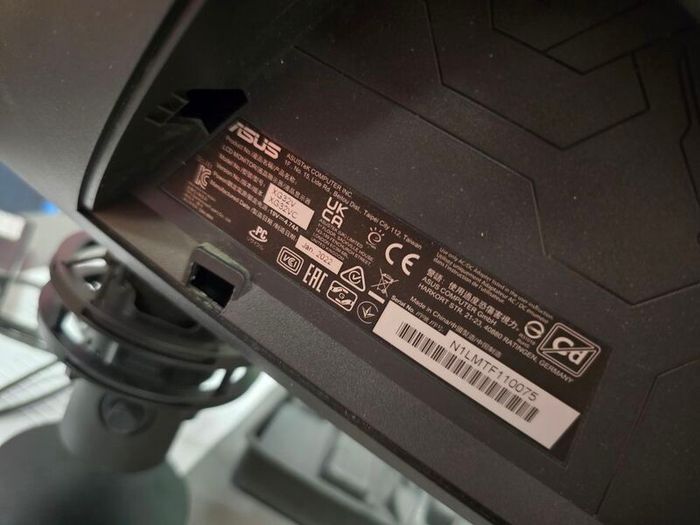 Asus Rog Strix XG32V 32"inch,W QHD curved