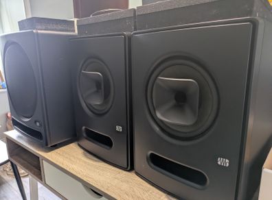 Studio Monitor Speakers - Two PreSonus Sceptre 8