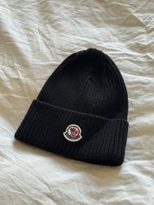 Moncler hat