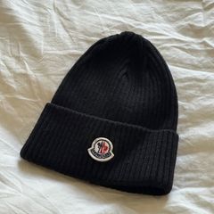Moncler hat