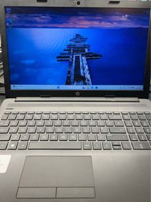 15.6 HP laptop with brand new battery Windows 11 and Microsoft Office 2021