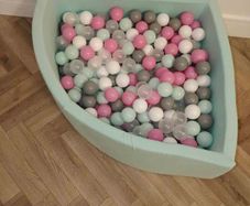 Baby ball pit