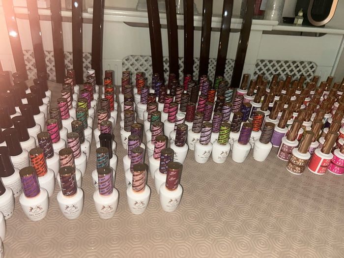 gel polish & nail varnish