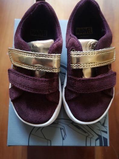 Clarks girls shoes gold&dark purple size 20