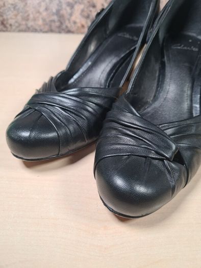womens CLARKS CONE heels court formal casual black leather slip on closed toe Size UK 4 D EU 37