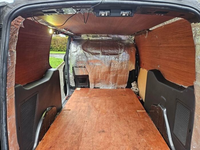 Ford Transit 2017 lwb 120ps