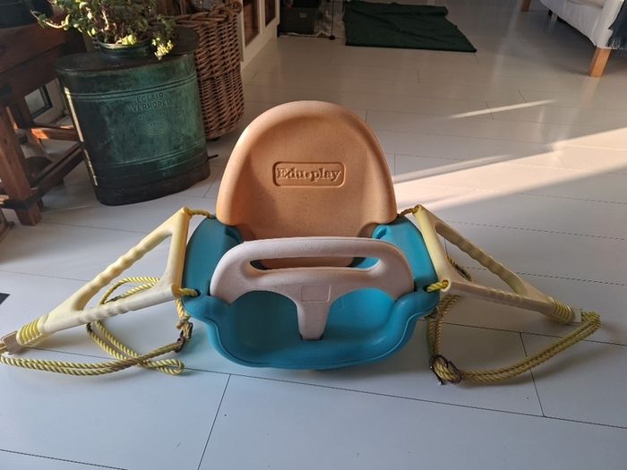 Baby outdoor swing