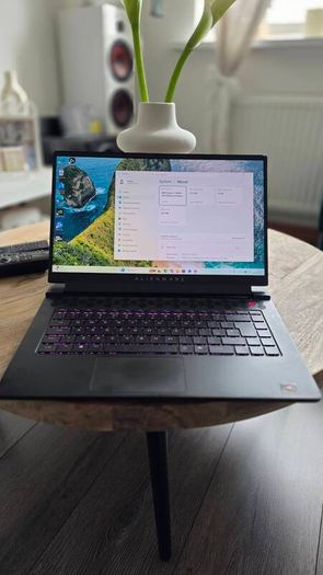 Alienware M15 R5