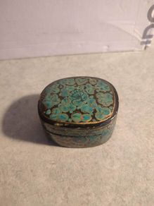 Vintage Paper Mache Lacquer Trinket Jewelry Box Hand-Painted Blue and Gold Floral Motif