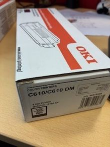 oki toner C610 Black 44315308 8000pages NEW